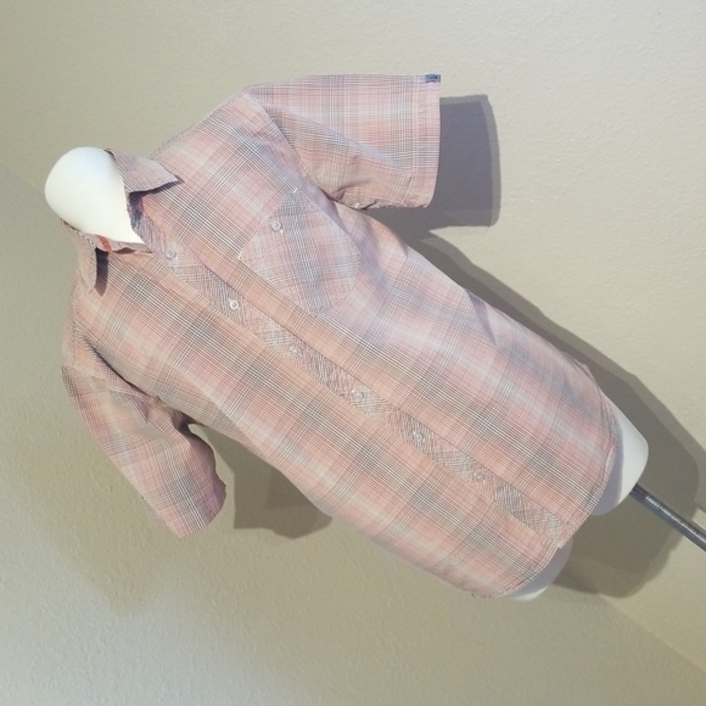The northface short sleeve shirt lg